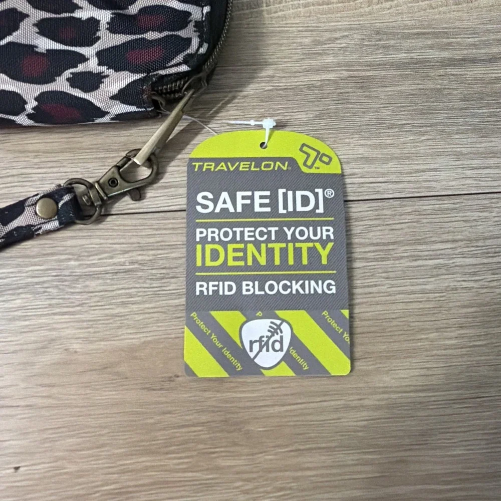Travelon safe id